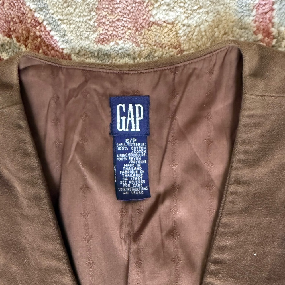 Vintage GAP Chocolate Brown Vest with Button Closure - Picture 4 of 7